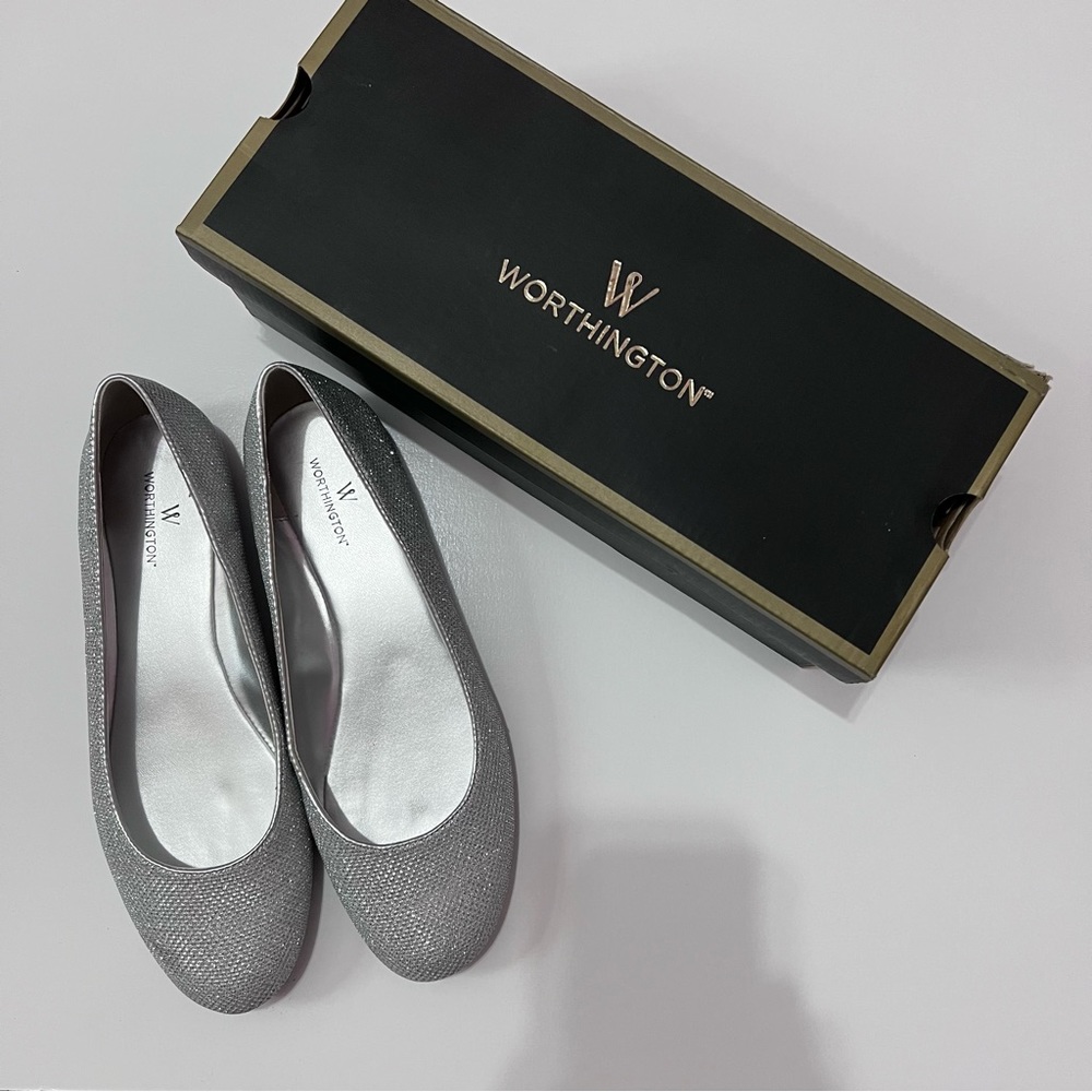 Worthington Silver Glitter Flat